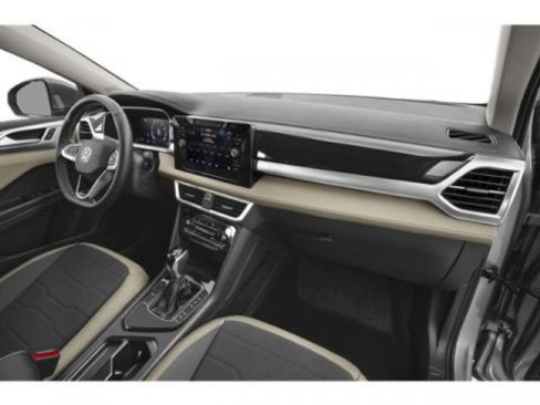 New 2025 Volkswagen Taos SE image 17