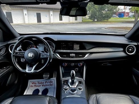 Used 2022 Alfa Romeo Stelvio Sprint image 32