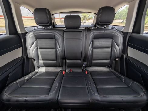 Used 2024 Lincoln Nautilus Reserve AWD/4WD image 18