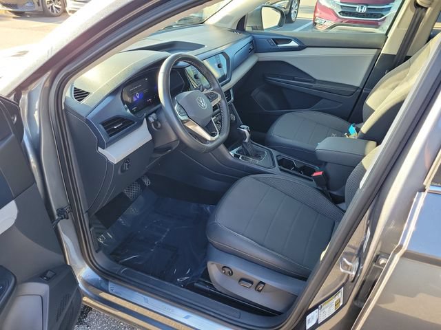 Certified 2024 Volkswagen Taos SE FWD image 16