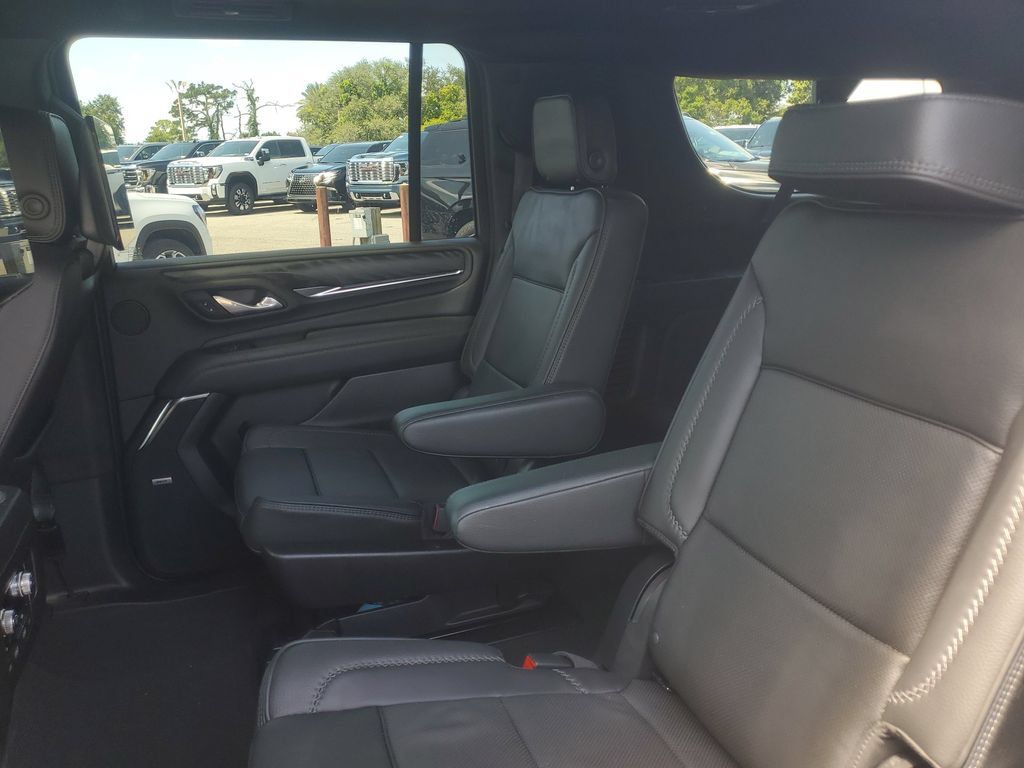 Certified 2024 GMC Yukon XL Denali w/ Denali Reserve Package AWD/4WD image 14