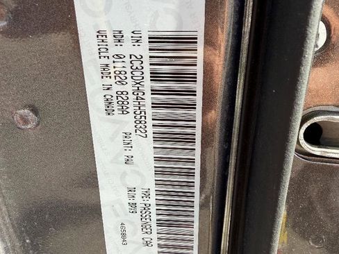 Used 2017 Dodge Charger SXT w/ Blacktop Package image 19