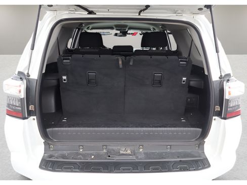 Used 2021 Toyota 4Runner SR5 AWD/4WD image 25