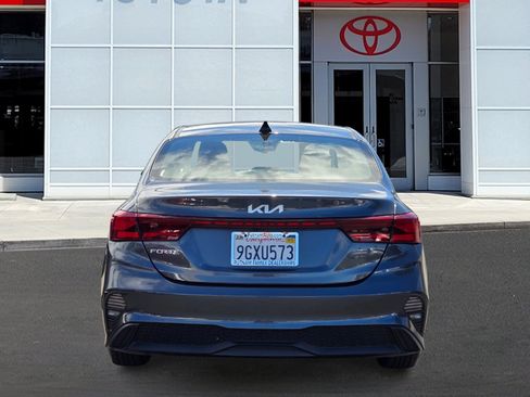 New 2023 Kia Forte LXS FWD image 5