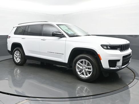 New 2025 Jeep Grand Cherokee L Laredo w/ Luxury Tech Group I image 7