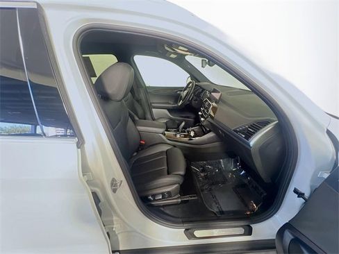 Used 2019 BMW X3 xDrive30i w/ Premium Package image 29