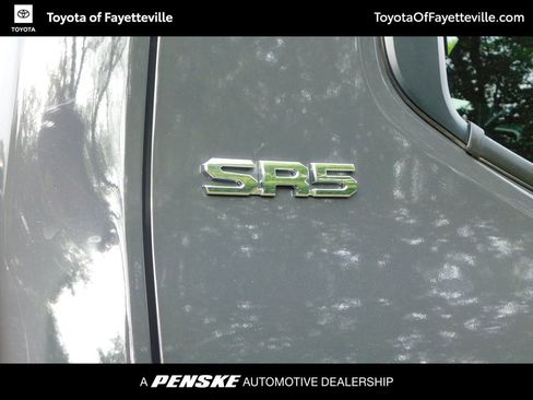 Used 2025 Toyota Tacoma SR5 AWD/4WD image 5