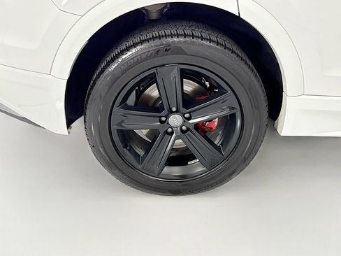 Used 2019 Audi Q8 Premium w/ Convenience Package AWD/4WD image 32