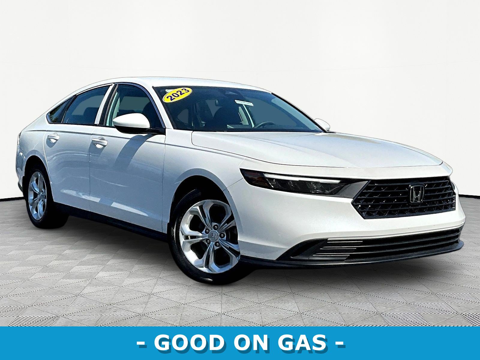 Certified 2023 Honda Accord LX image 3