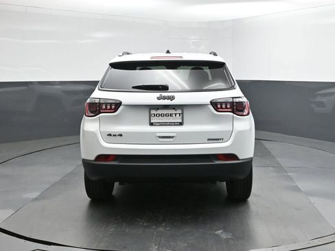 New 2026 Jeep Compass Latitude image 8
