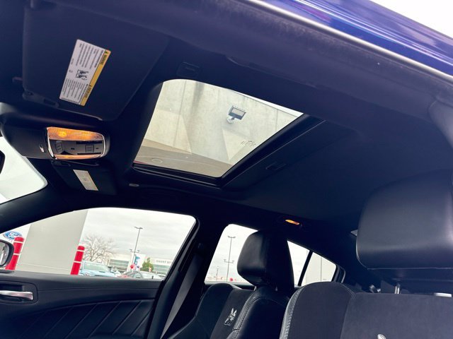 Used 2019 Dodge Charger Scat Pack w/ Technology Group RWD image 17