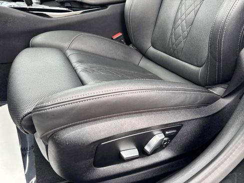 Used 2021 BMW 540i xDrive w/ Premium Package image 19