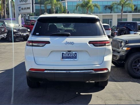 New 2026 Jeep Grand Cherokee L 2WD image 6