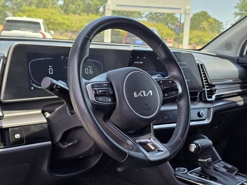 Used 2024 Kia Sportage EX FWD image 25