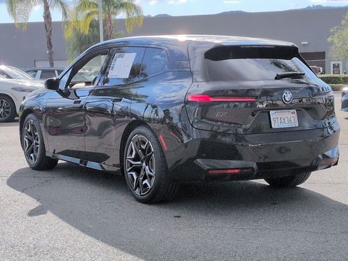 Used 2025 BMW iX M60 image 8