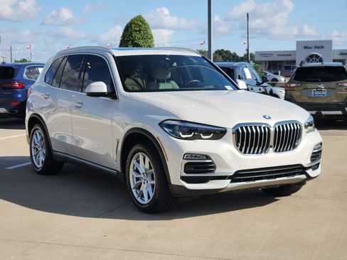 Used 2019 BMW X5 xDrive40i w/ Premium Package 2 AWD/4WD image 3