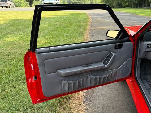 Used 1993 Ford Mustang Cobra image 39