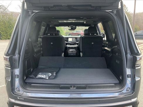 New 2026 Jeep Grand Wagoneer Limited w/ Premium Group II image 28