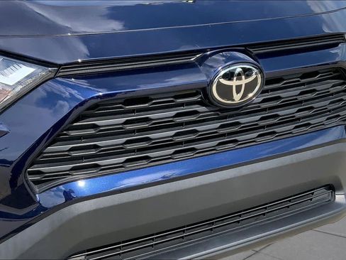 Used 2024 Toyota RAV4 XLE Premium FWD image 32