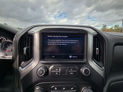 Used 2022 Chevrolet Silverado 2500 LT w/ Snow Plow Prep/Camper Package image 50