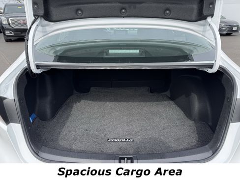 Used 2024 Toyota Corolla LE image 13