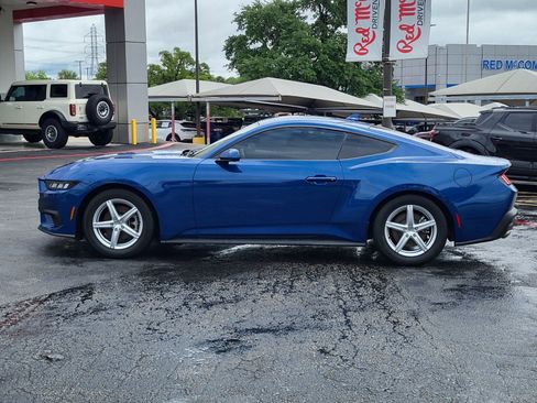 Used 2024 Ford Mustang Coupe RWD image 7