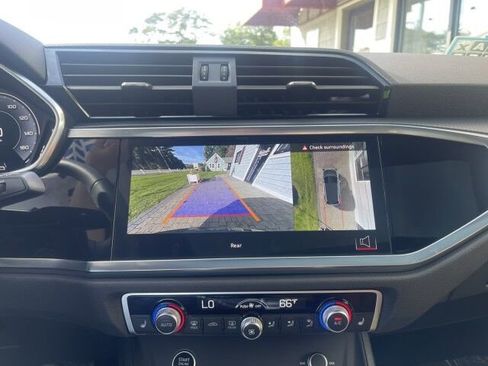 Used 2024 Audi Q3 2.0T Premium Plus w/ Premium Plus Package image 33