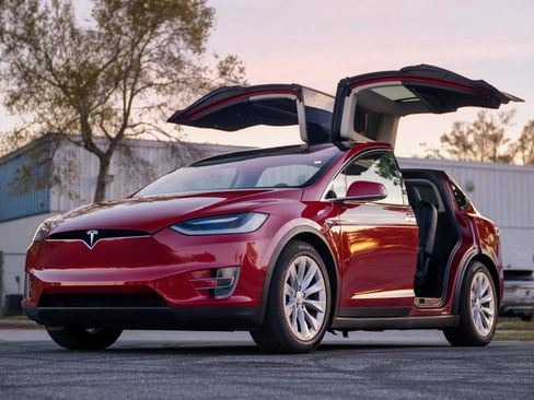 Used 2017 Tesla Model X 75D image 7