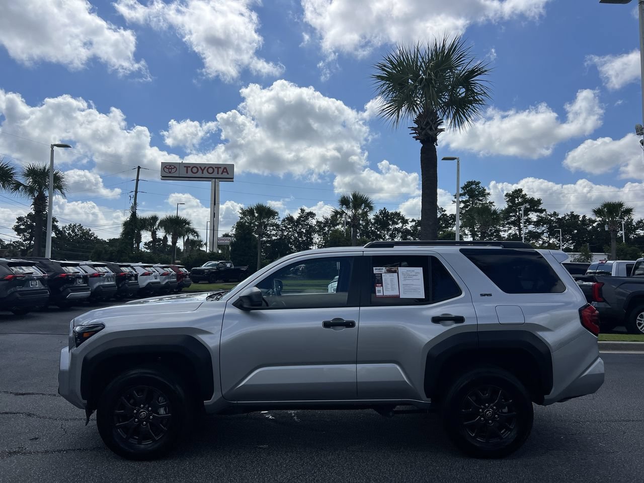 Used 2025 Toyota 4Runner SR5 RWD image 7