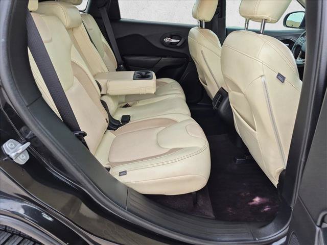 Used 2016 Jeep Cherokee Sport AWD/4WD image 18