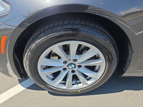 Used 2015 BMW 528i xDrive Sedan AWD/4WD image 32