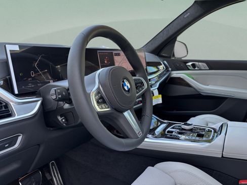 Used 2026 BMW X7 xDrive40i w/ Executive Package AWD/4WD image 23