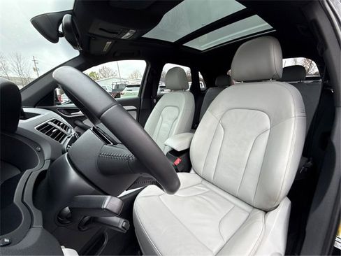 Used 2015 Audi Q3 2.0T Premium Plus w/ Driver Assistance Package image 23