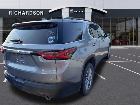 Used 2023 Chevrolet Traverse LT FWD image 5