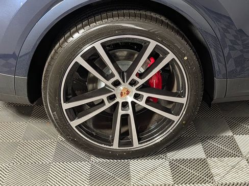 New 2026 Porsche Cayenne S AWD/4WD image 13
