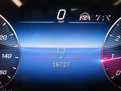 Used 2024 Mercedes-Benz GLE 350 4MATIC image 13