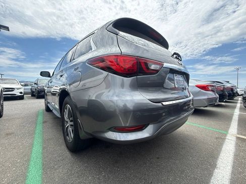 Used 2020 INFINITI QX60 Luxe w/ Essential Package FWD image 8