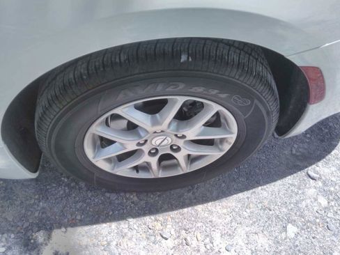 Used 2024 Chrysler Pacifica Touring-L FWD image 12