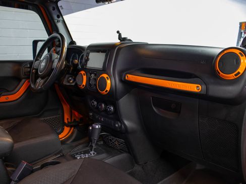 Used 2013 Jeep Wrangler Unlimited Sport AWD/4WD image 17
