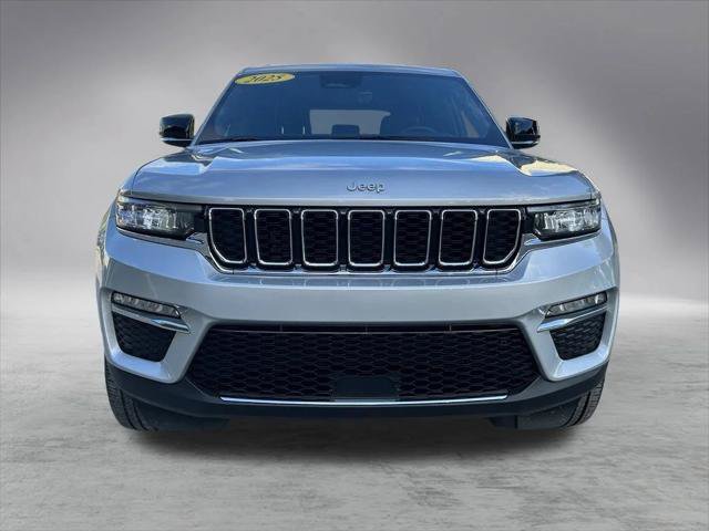 Certified 2025 Jeep Grand Cherokee Limited RWD image 2