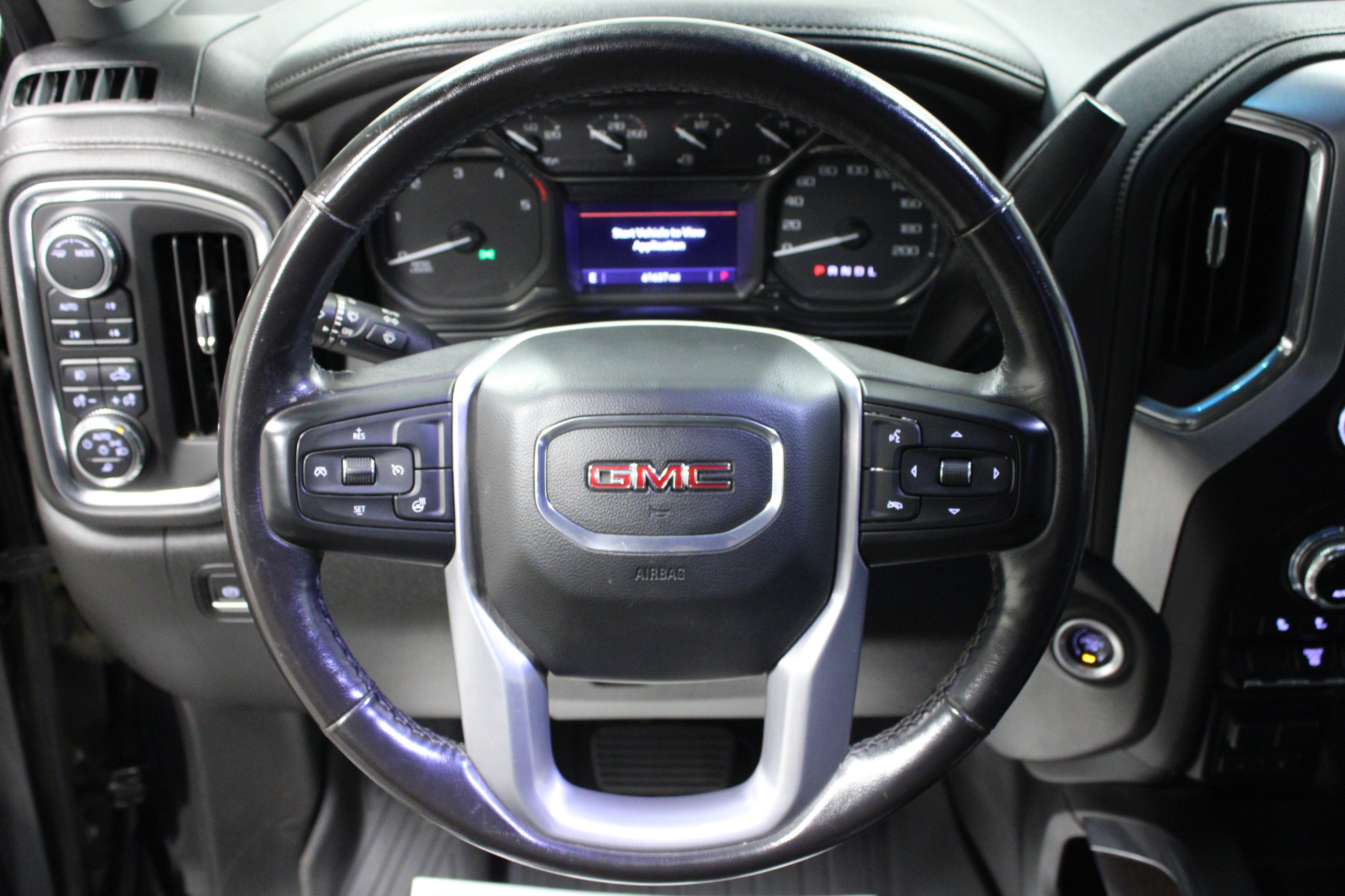 Used 2022 GMC Sierra 2500 SLT w/ SLT Convenience Package AWD/4WD image 17