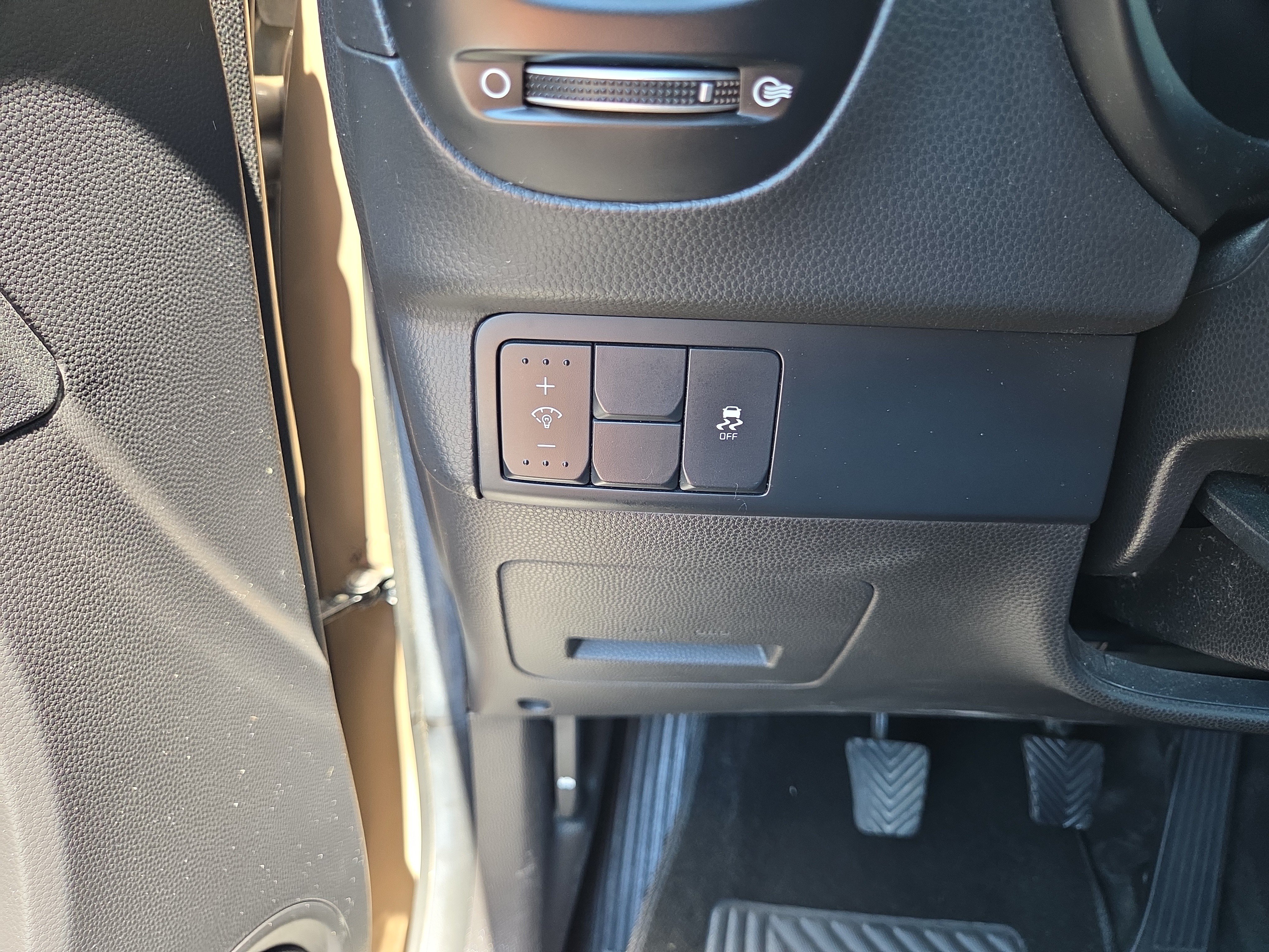 Used 2015 Kia Soul FWD image 26