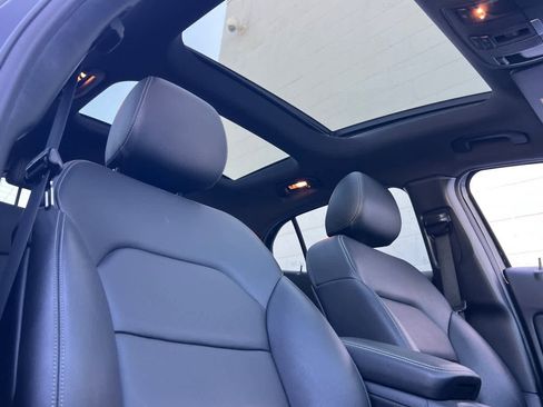 Used 2019 Mercedes-Benz GLA 250 4MATIC image 18