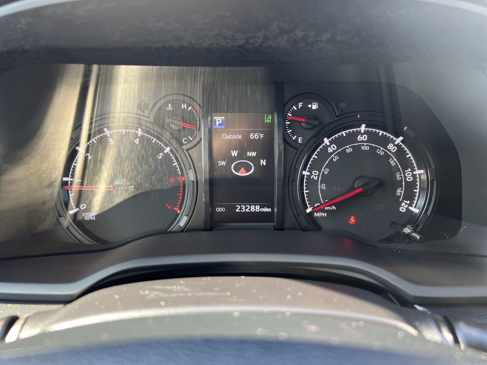 Used 2024 Toyota 4Runner SR5 Premium w/ Moonroof Package AWD/4WD image 17