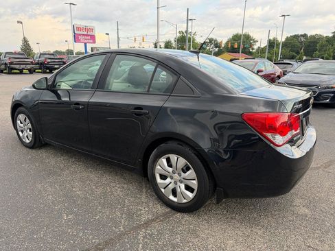 Used 2014 Chevrolet Cruze LS FWD image 3