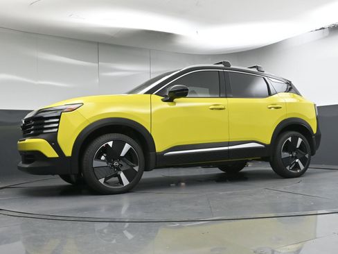 Used 2026 Nissan Kicks SR image 22