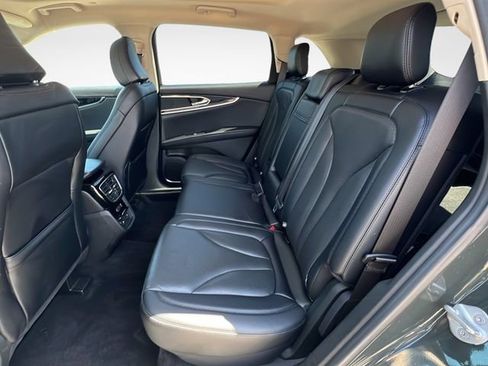 Used 2022 Lincoln Nautilus Reserve AWD/4WD image 13