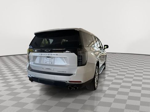 New 2025 Chevrolet Suburban Premier image 10