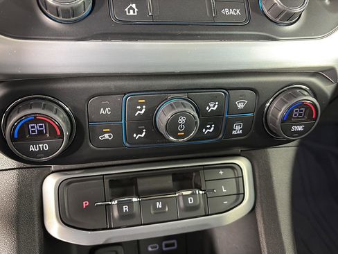 Used 2022 GMC Acadia SLE w/ Driver Convenience Package image 26