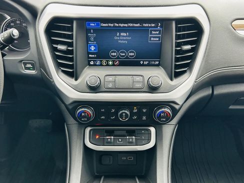 Used 2023 GMC Acadia SLE w/ Driver Convenience Package image 21